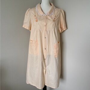 Vintage Cream and Peach Button-Down Housecoat-Style Robe
